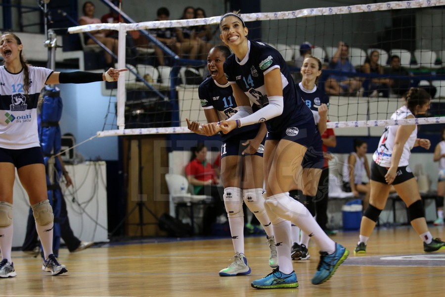 EN SEMIFINALES